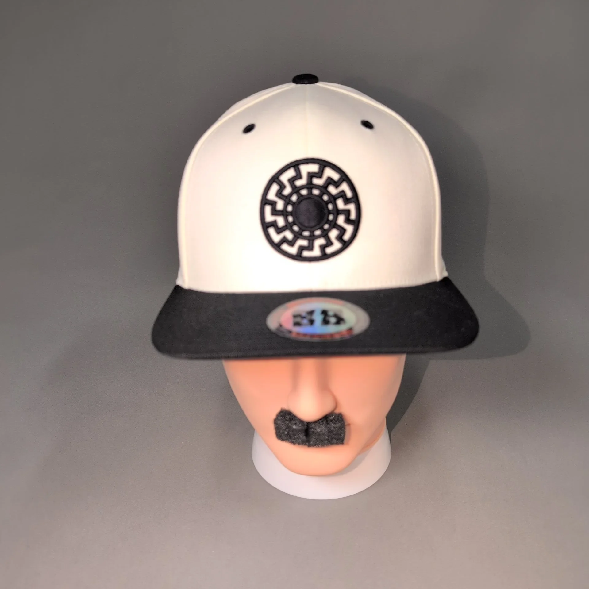 Sonnenrad • Natural / Black Hat